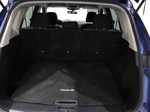 Certified 2023 Nissan Rogue SV FWD image 13