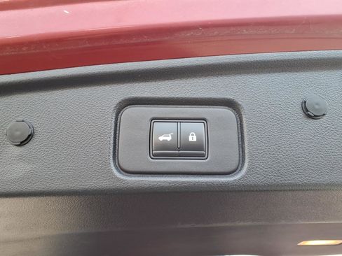 Used 2022 Nissan Pathfinder SL w/ SL Premium Package image 6