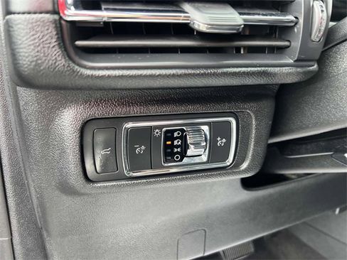 Certified 2021 Lincoln Corsair Standard w/ Equipment Group 101A image 16