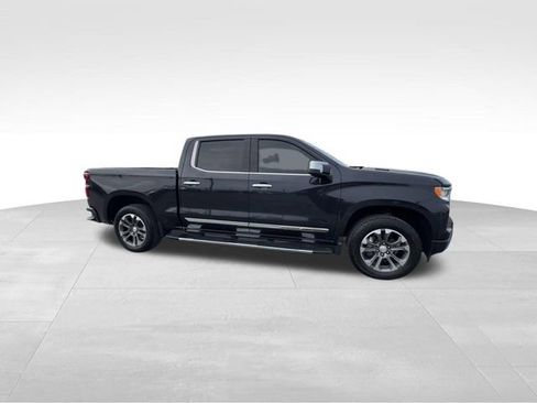 Certified 2022 Chevrolet Silverado 1500 High Country AWD/4WD image 11