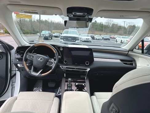 Used 2024 Lexus RX 450h AWD w/ Convenience Package image 12