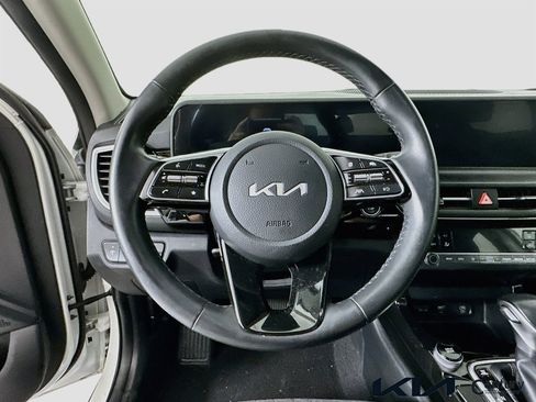 Used 2025 Kia Seltos S image 11