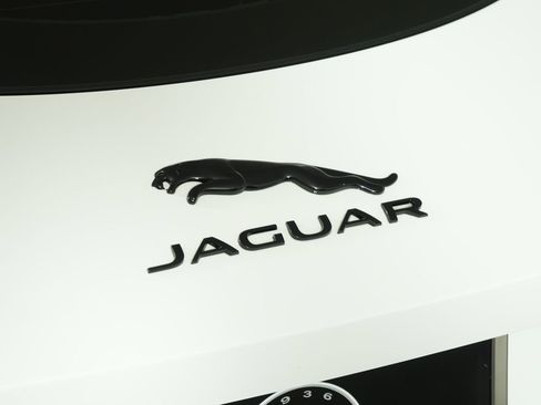 Used 2024 Jaguar F-TYPE R-Dynamic RWD image 9