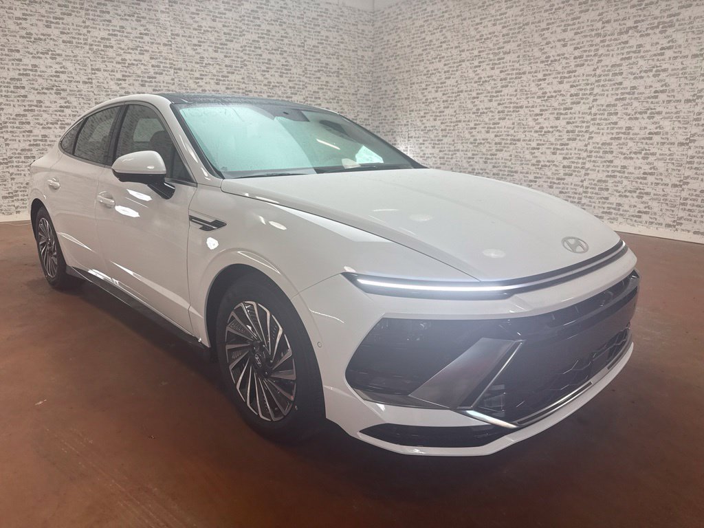 New 2026 Hyundai Sonata Limited FWD image 1