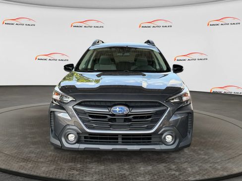Used 2024 Subaru Outback Premium AWD/4WD image 3
