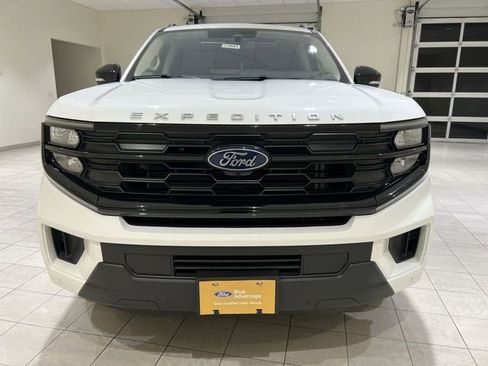 Certified 2025 Ford Expedition Active AWD/4WD image 8