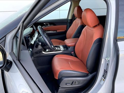 Certified 2024 Kia Carnival SX Prestige image 24