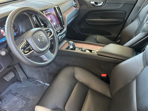 Certified 2023 Volvo XC60 B5 Plus w/ Climate Package FWD image 10