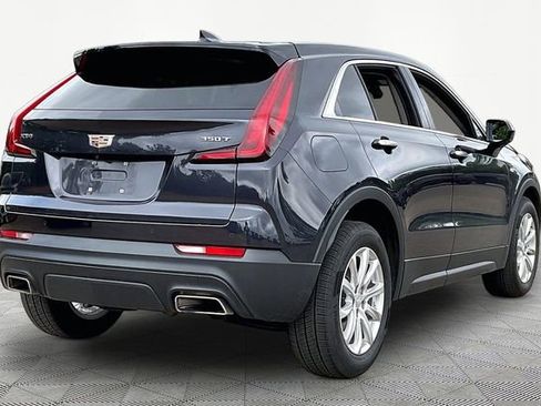 Used 2022 Cadillac XT4 Luxury w/ Cold Weather Package FWD image 5