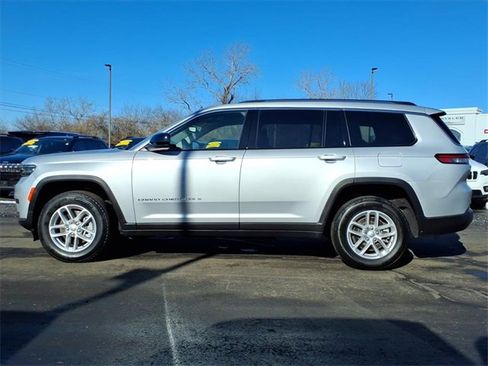 Certified 2023 Jeep Grand Cherokee L Laredo image 6