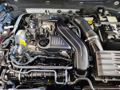 Used 2024 Volkswagen Taos S w/ MDO Package image 29