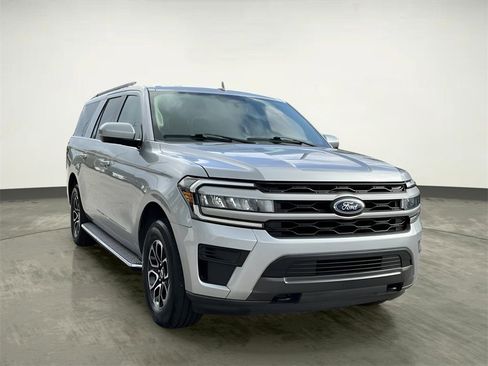 Certified 2023 Ford Expedition Max XLT image 12