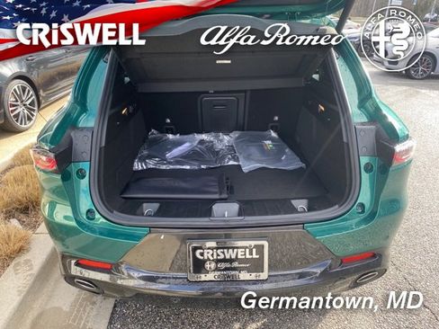 New 2024 Alfa Romeo Tonale Veloce image 9