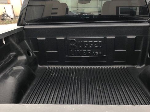 Used 2018 Chevrolet Colorado LT w/ Safety Package image 12