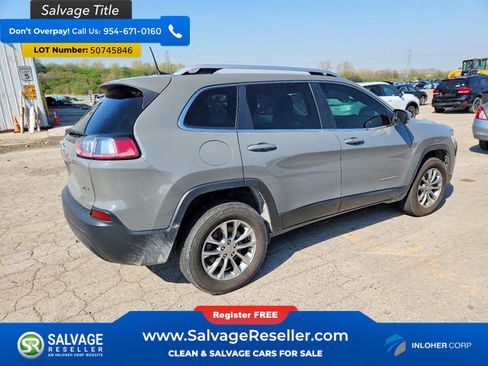 Used 2019 Jeep Cherokee Latitude Plus w/ Cold Weather Group AWD/4WD image 4