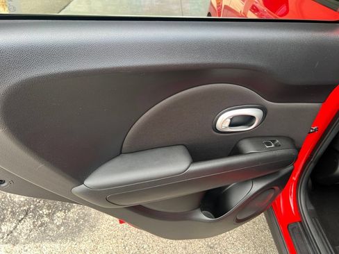 Used 2017 Kia Soul + w/ Designer's Package FWD image 9