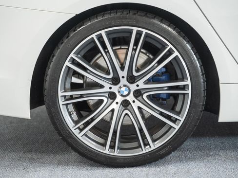 Used 2018 BMW M550i xDrive image 17