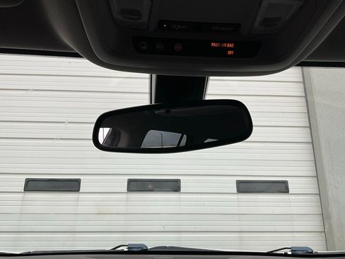 Used 2018 GMC Acadia SLT image 19