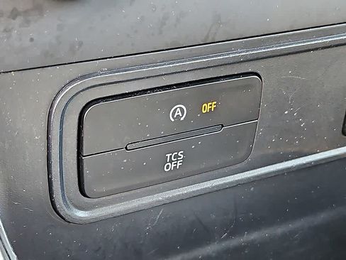 Used 2018 Ford EcoSport SE w/ SE Convenience Package FWD image 22