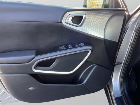 Certified 2023 Kia Soul LX w/ Option Group 015 image 24