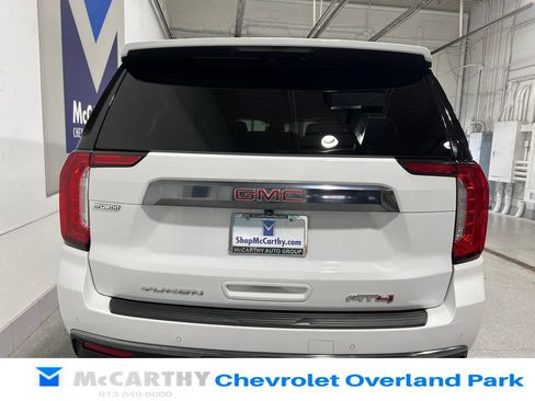 Used 2023 GMC Yukon XL AT4 w/ Technology Package AWD/4WD image 6