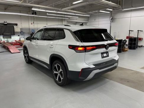 New 2026 Volkswagen Tiguan SE image 2