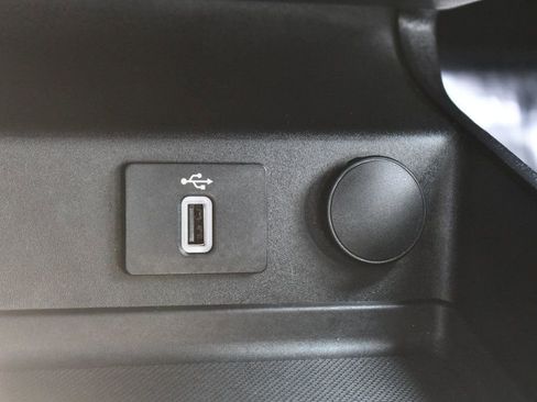 Used 2017 Ford Fusion Energi SE image 28