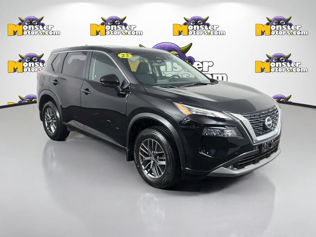 Used 2023 Nissan Rogue S AWD/4WD image 3