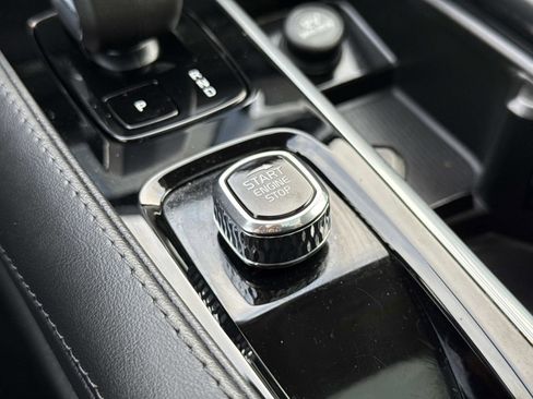 Used 2024 Volvo XC90 B5 Core w/ Protection Package Premier image 14