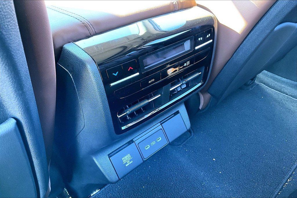 Used 2025 Acura MDX w/ Technology Package FWD image 28