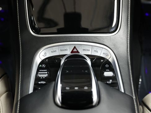 Used 2018 Mercedes-Benz Maybach S 560 4MATIC image 34