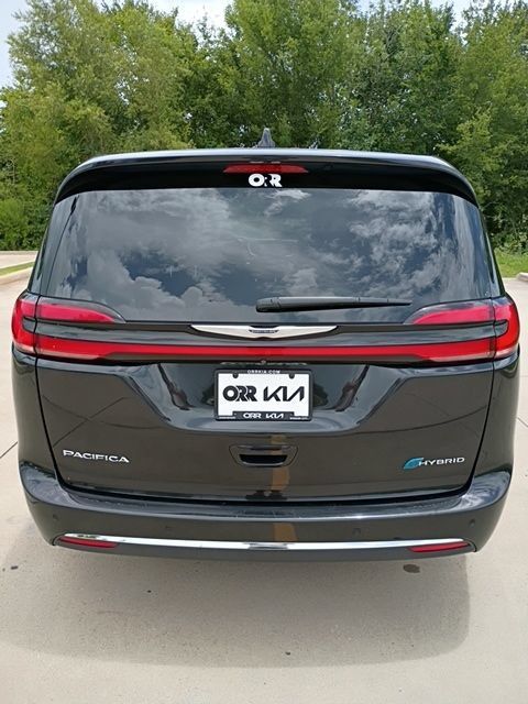 Used 2024 Chrysler Pacifica Limited FWD image 8