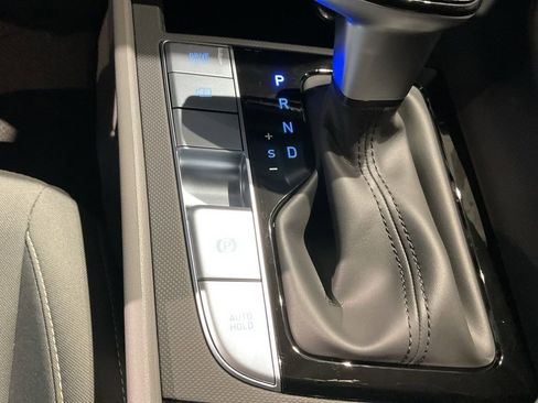 New 2026 Hyundai Elantra Hybrid FWD image 12