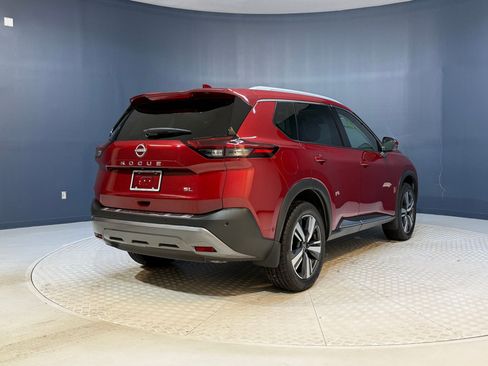 Used 2023 Nissan Rogue SL w/ SL Premium Package image 9