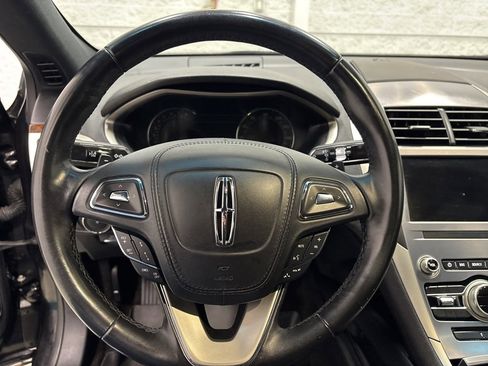 Used 2019 Lincoln MKZ Reserve image 24