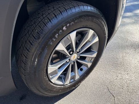 Used 2026 Chevrolet Equinox LT image 29