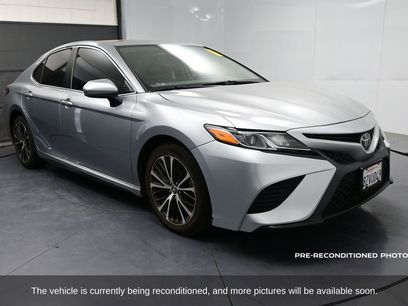 Used 2019 Toyota Camry SE w/ Carpet Mat Package