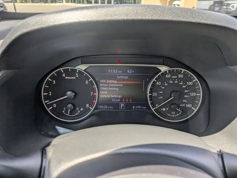 Used 2025 Nissan Altima 2.5 SV FWD image 19