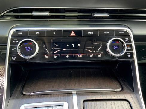Used 2022 Genesis GV80 3.5T Prestige Signature AWD/4WD image 37