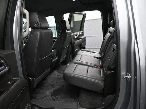 Used 2025 Chevrolet Silverado 2500 LT AWD/4WD image 3