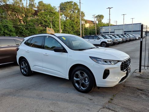 Certified 2023 Ford Escape ST-Line w/ Tech Pack #1 AWD/4WD image 1