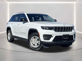 Used 2023 Jeep Grand Cherokee Laredo video 2