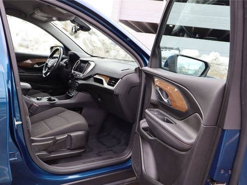 Used 2021 GMC Terrain SLE image 26