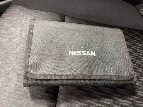 Used 2018 Nissan Rogue S AWD/4WD image 28
