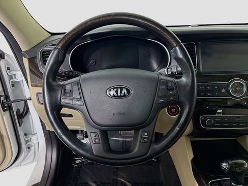 Used 2016 Kia Cadenza Premium w/ Luxury Package image 11