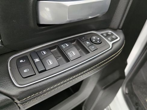 Used 2024 RAM 3500 Big Horn image 21