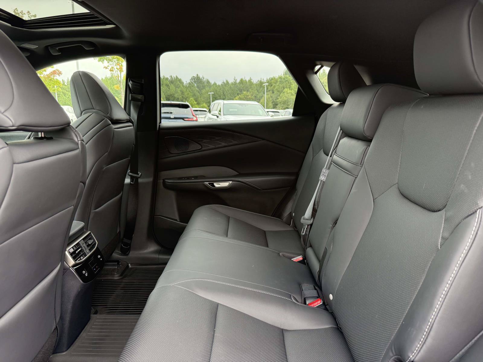 Used 2023 Lexus RX 350 F Sport w/ Cold Area Package AWD/4WD image 18