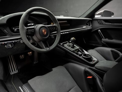 Used 2026 Porsche 911 GT3 RWD image 2