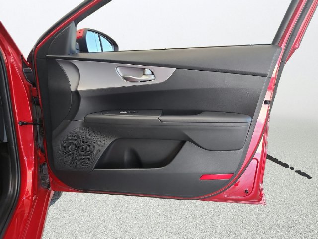 Certified 2023 Kia Forte LXS w/ LXS Technology Package FWD image 23