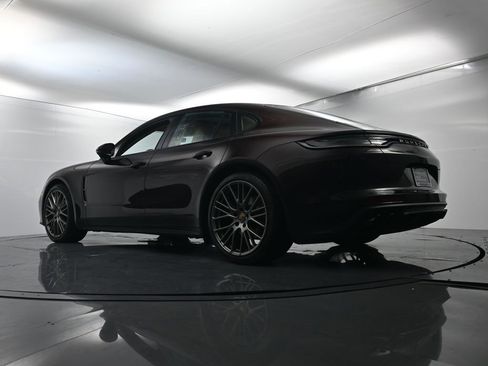 Used 2023 Porsche Panamera Platinum Edition image 51